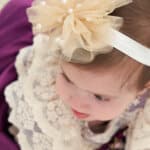 Bentiță cu pampon cu perle - bej