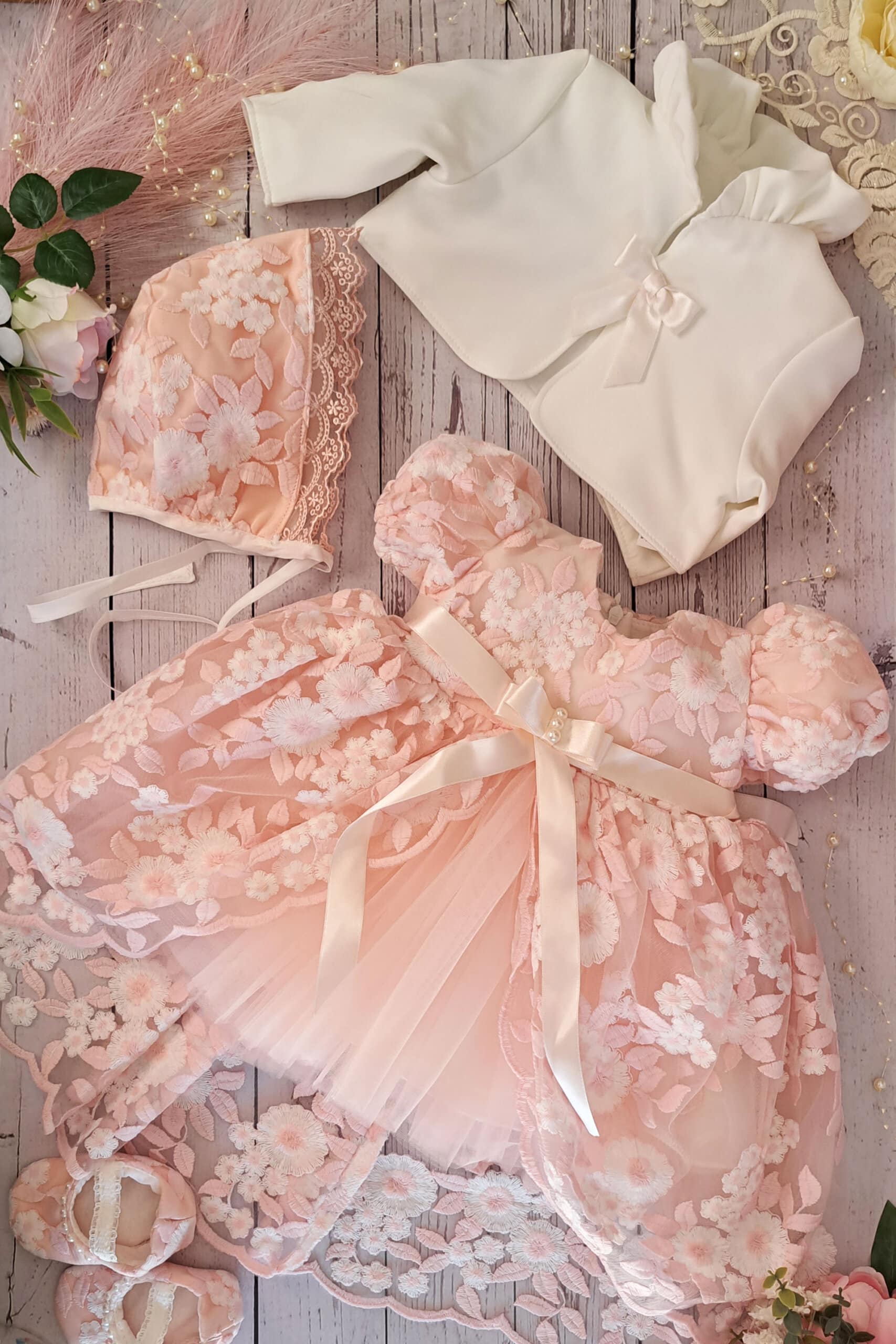 Set Pauline (mânecă scurtă) - roz cu flori albe 5 Set Pauline (mânecă scurtă) - roz cu flori albe - imagine 5