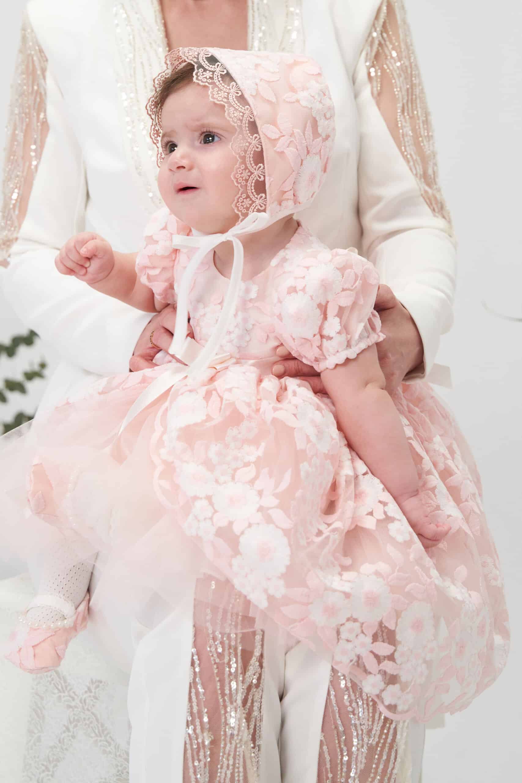 Set Pauline (mânecă scurtă) - roz cu flori albe 1 Set Pauline (mânecă scurtă) - roz cu flori albe