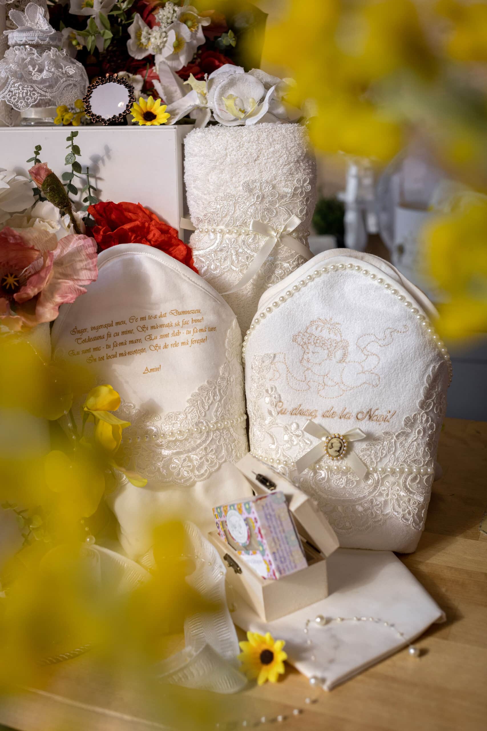 Set complet botez (trusou) - Pauline - roz//ivoire 12 Set complet botez (trusou) - Pauline - roz//ivoire - imagine 12