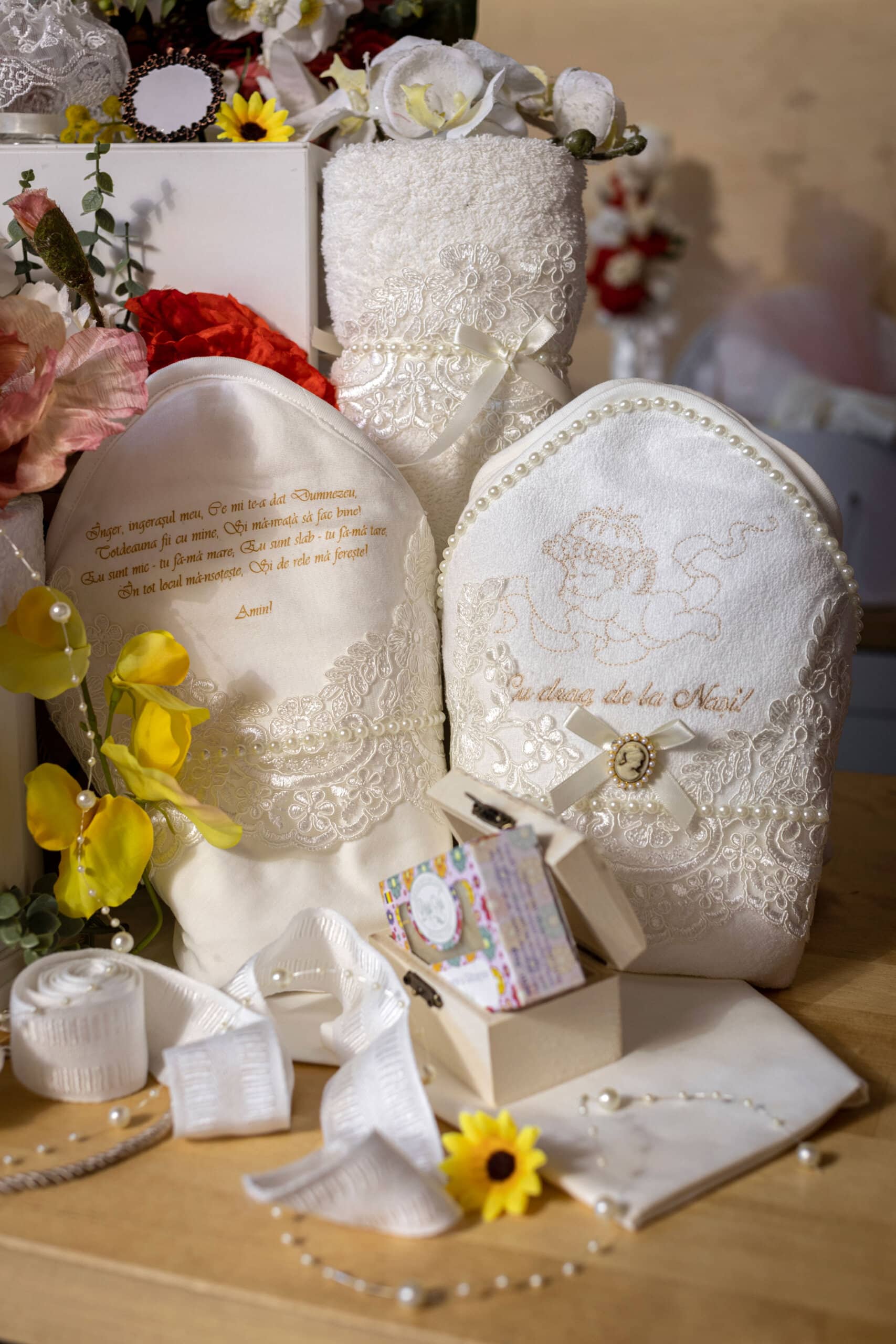 Set complet botez (trusou) - Pauline - ivoire 9 Set complet botez (trusou) - Pauline - ivoire - imagine 9