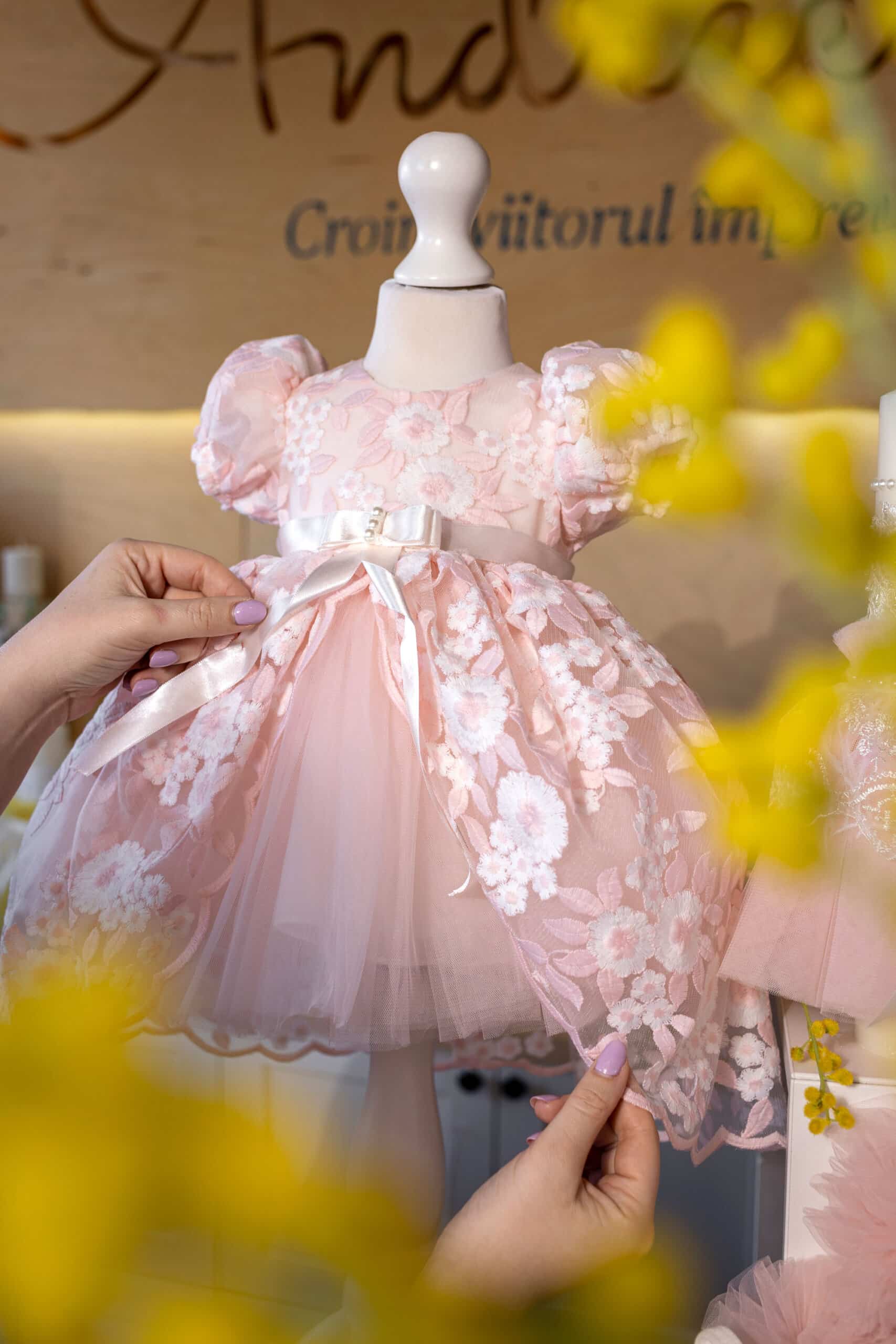 Set complet botez (trusou) - Pauline - roz//ivoire 4 Set complet botez (trusou) - Pauline - roz//ivoire - imagine 4