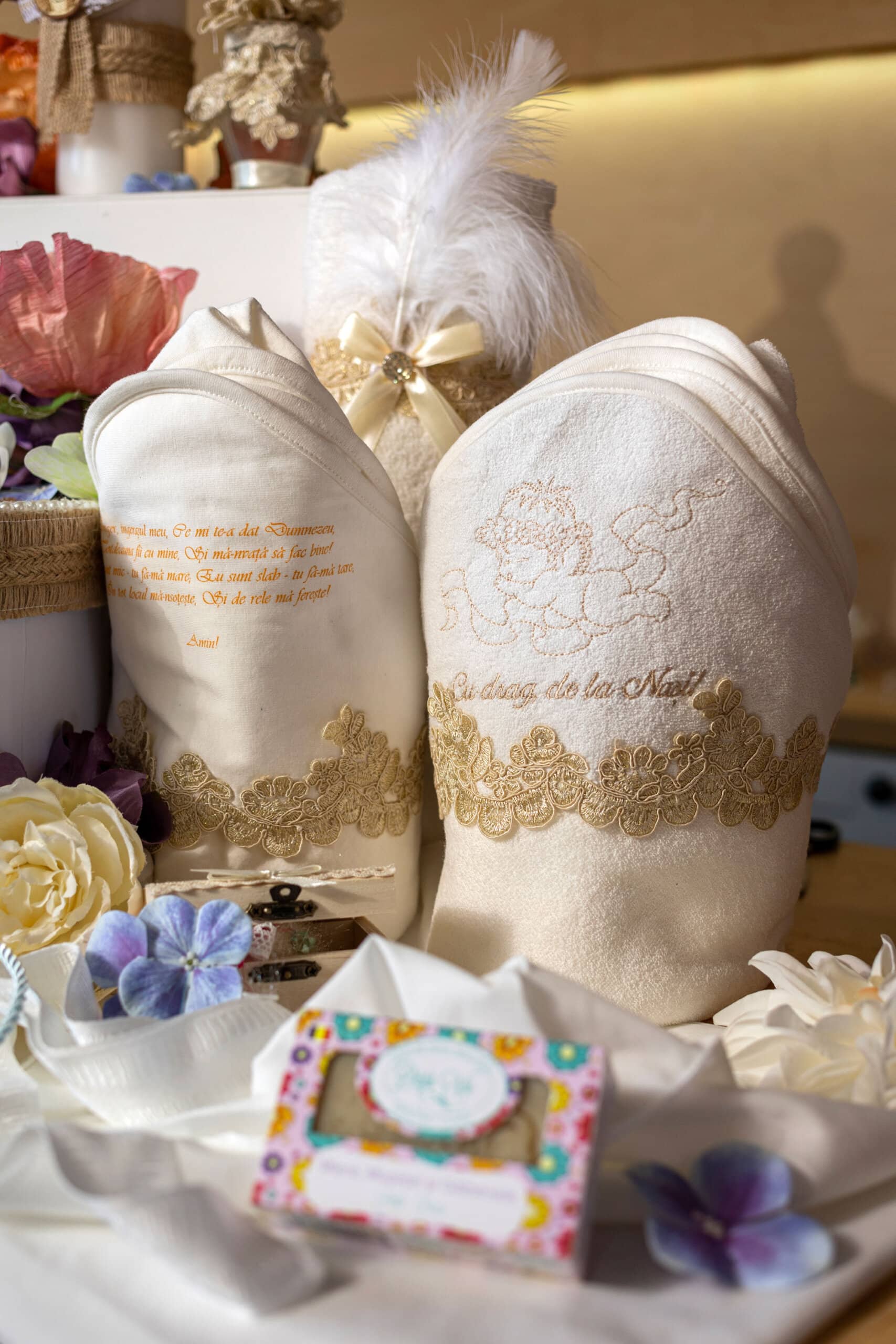 Set complet botez (trusou) - Hugo - vestă dungi cu pantaloni bej 8 Set complet botez (trusou) - Hugo - vestă dungi cu pantaloni bej - imagine 8