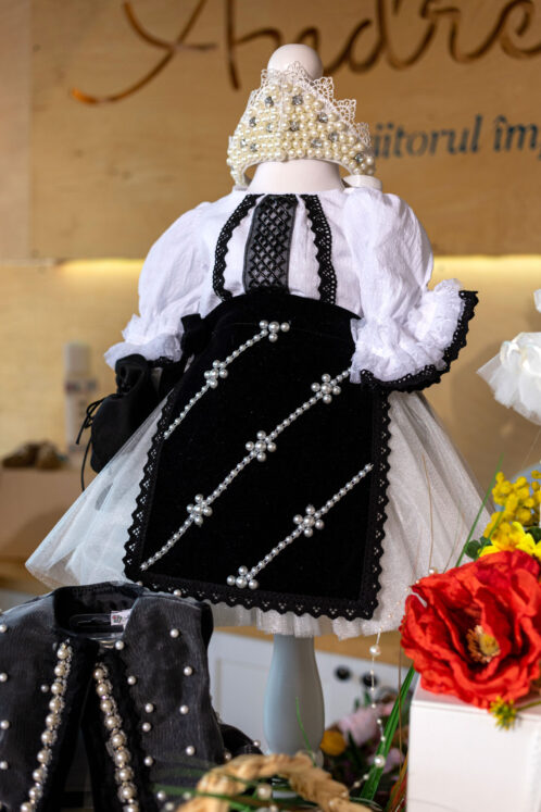 Costum național Smaranda - Fete (3luni-5ani) - imagine 5