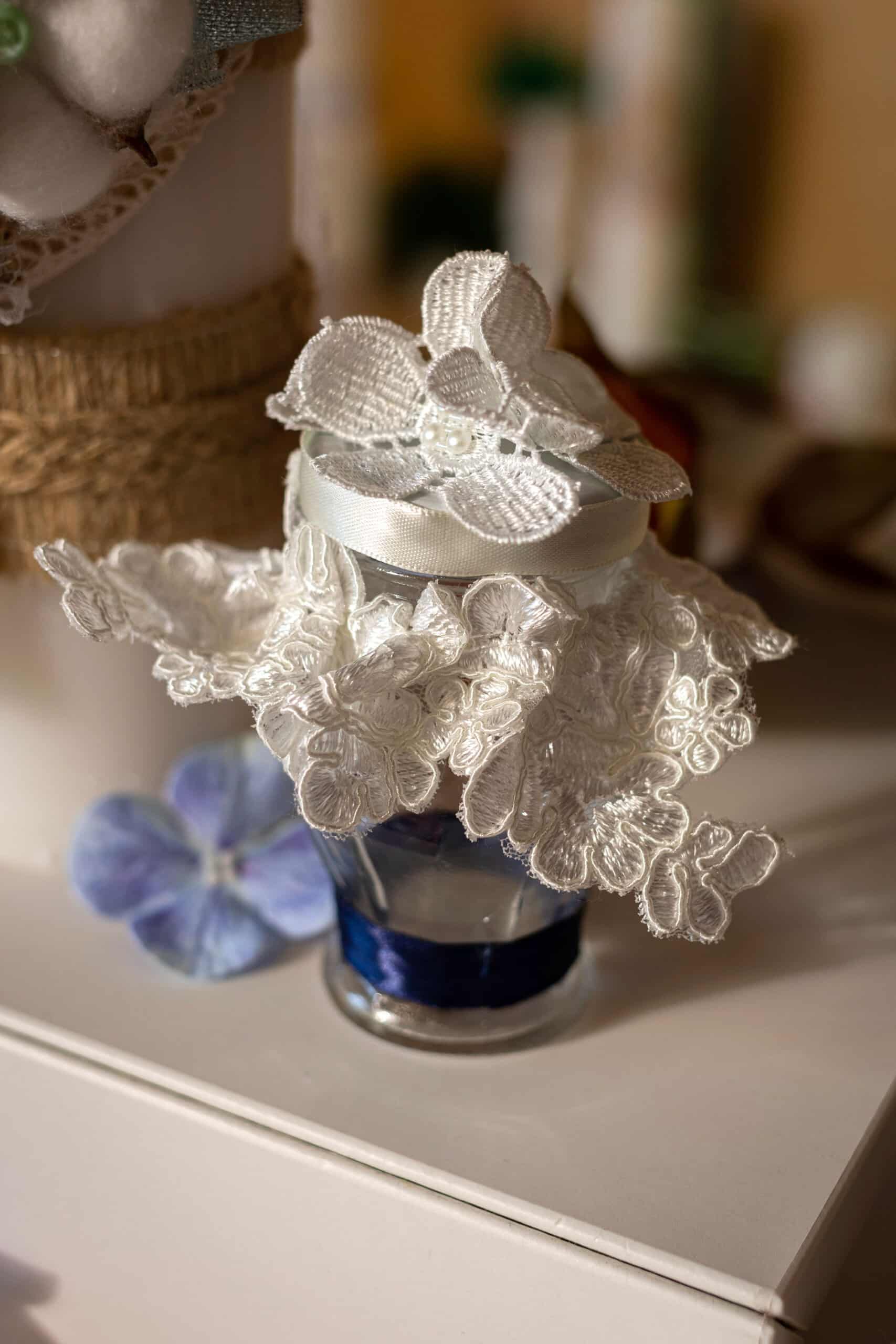 Set complet botez (trusou) - Hugo - vestă dungi cu pantaloni albastru 7 Set complet botez (trusou) - Hugo - vestă dungi cu pantaloni albastru - imagine 7