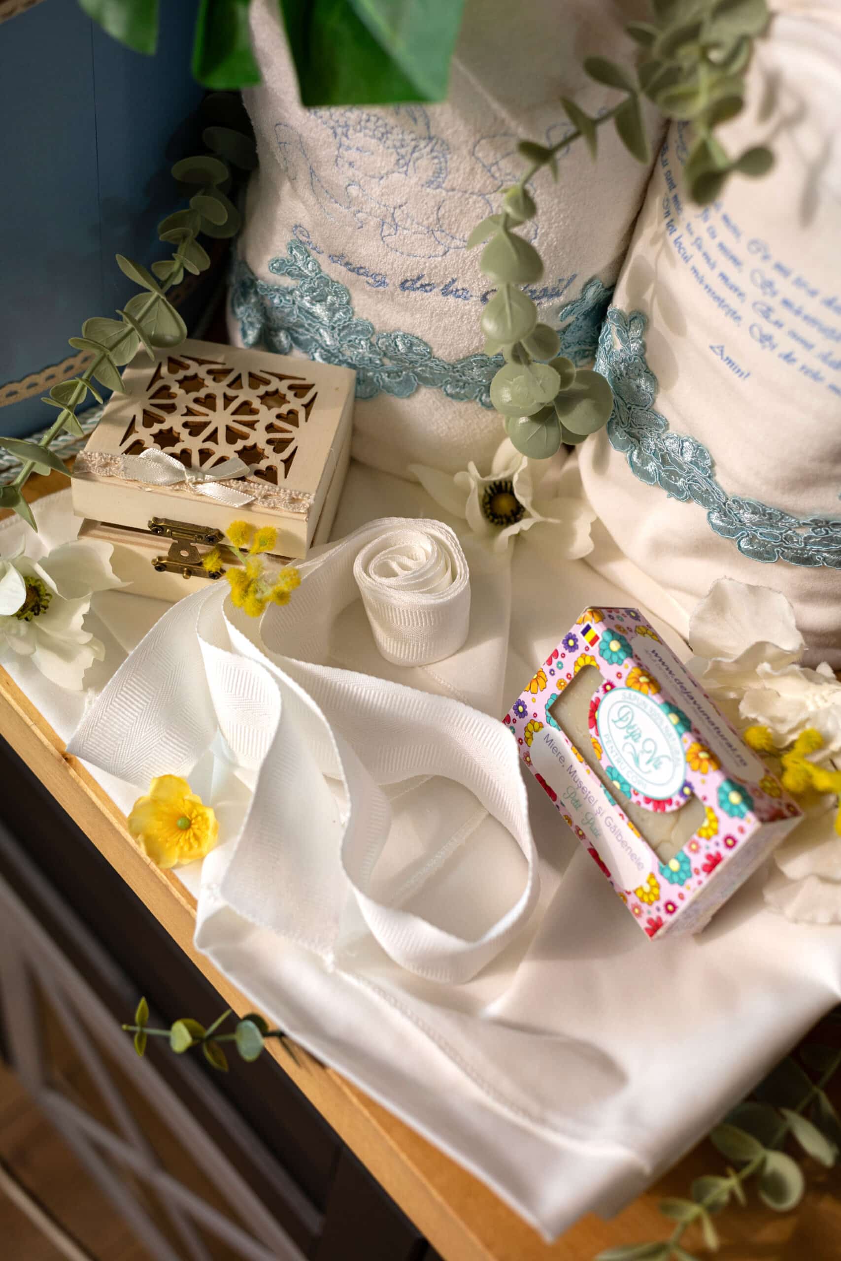 Set complet botez (trusou) - tematică Jungle - lion - mânecă scurtă 14 Set complet botez (trusou) - tematică Jungle - lion - mânecă scurtă - imagine 14