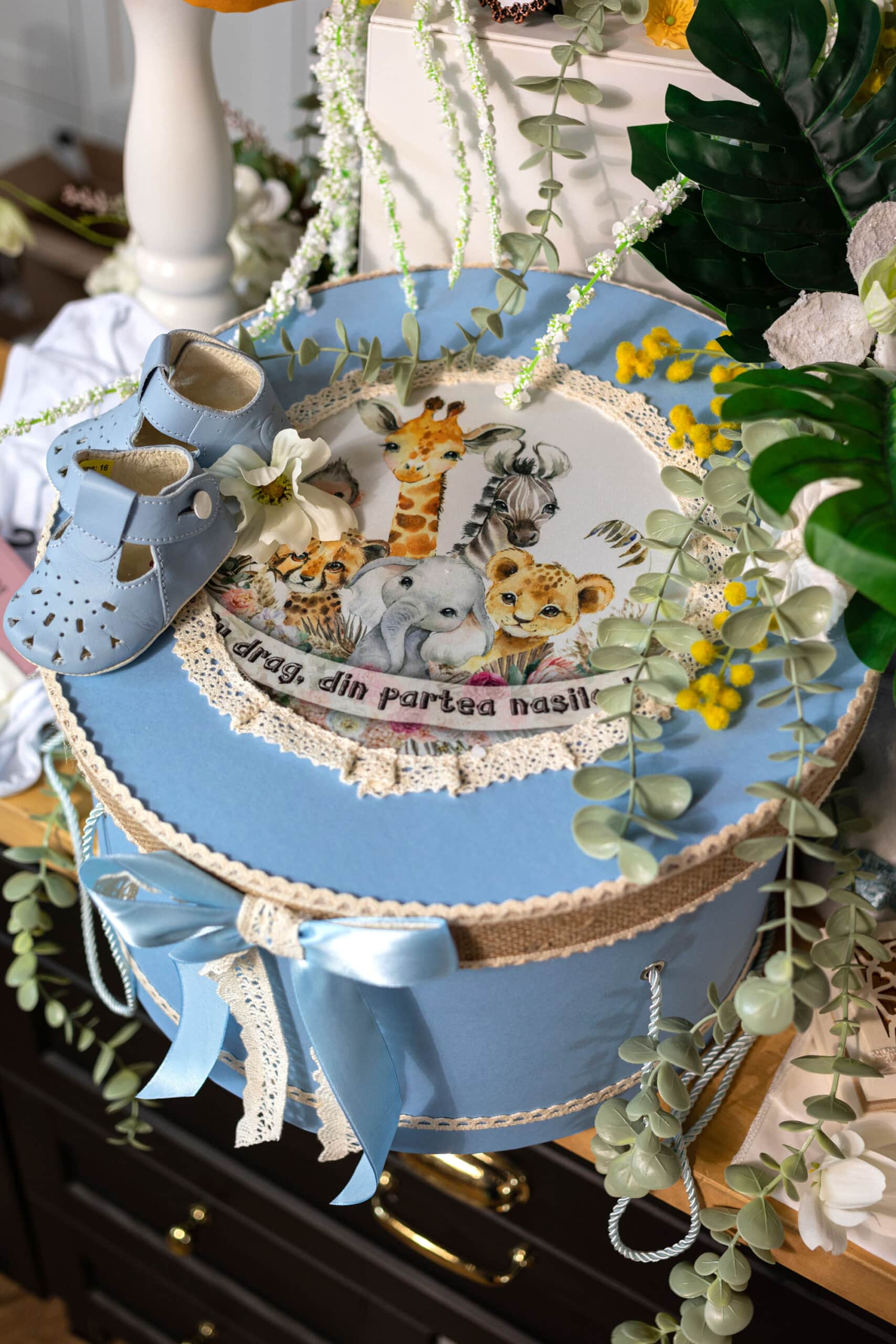 Set complet botez (trusou) - tematică Jungle - lion - mânecă scurtă 3 Set complet botez (trusou) - tematică Jungle - lion - mânecă scurtă - imagine 3