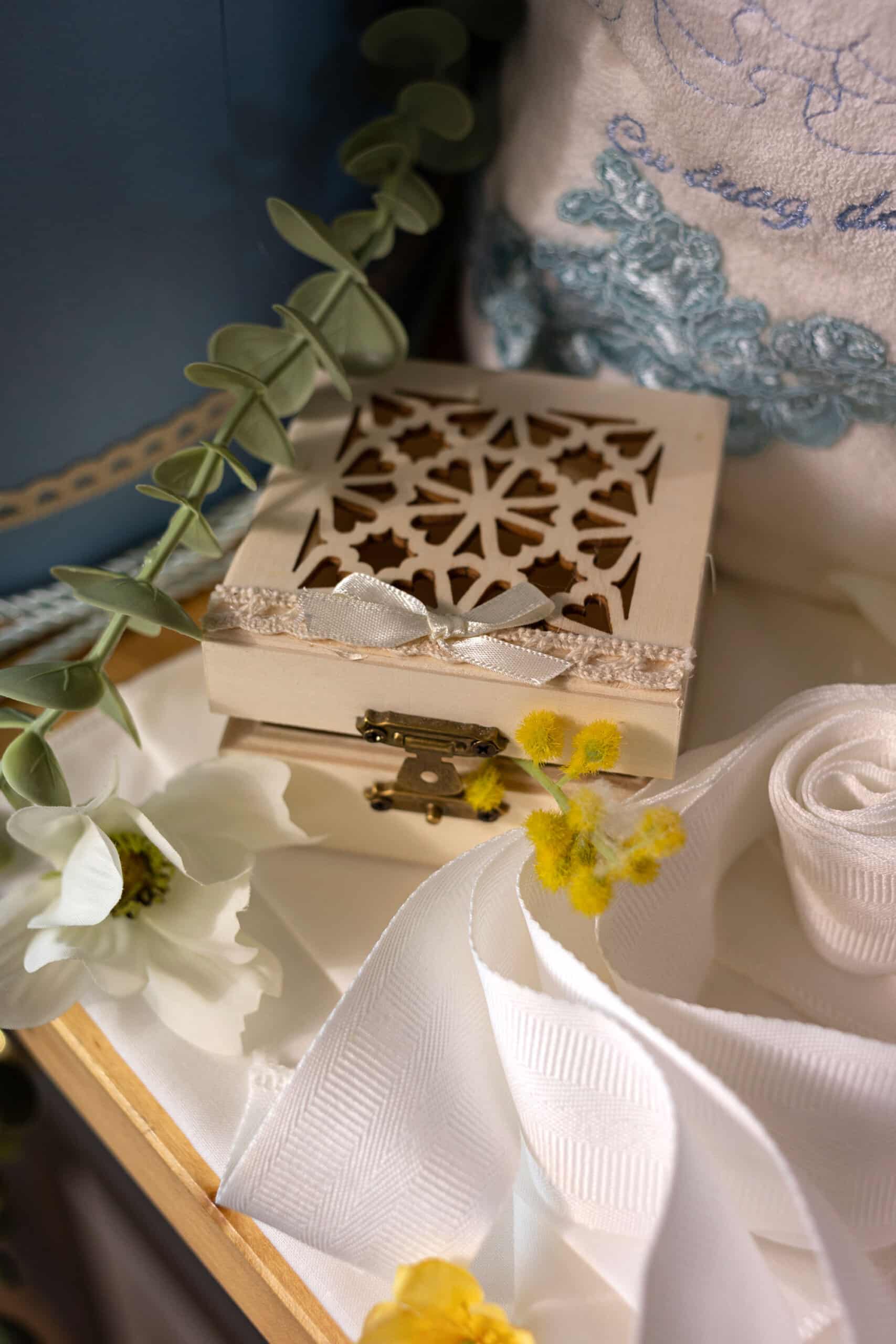 Set complet botez (trusou) - tematică Jungle - lion - mânecă scurtă 12 Set complet botez (trusou) - tematică Jungle - lion - mânecă scurtă - imagine 12