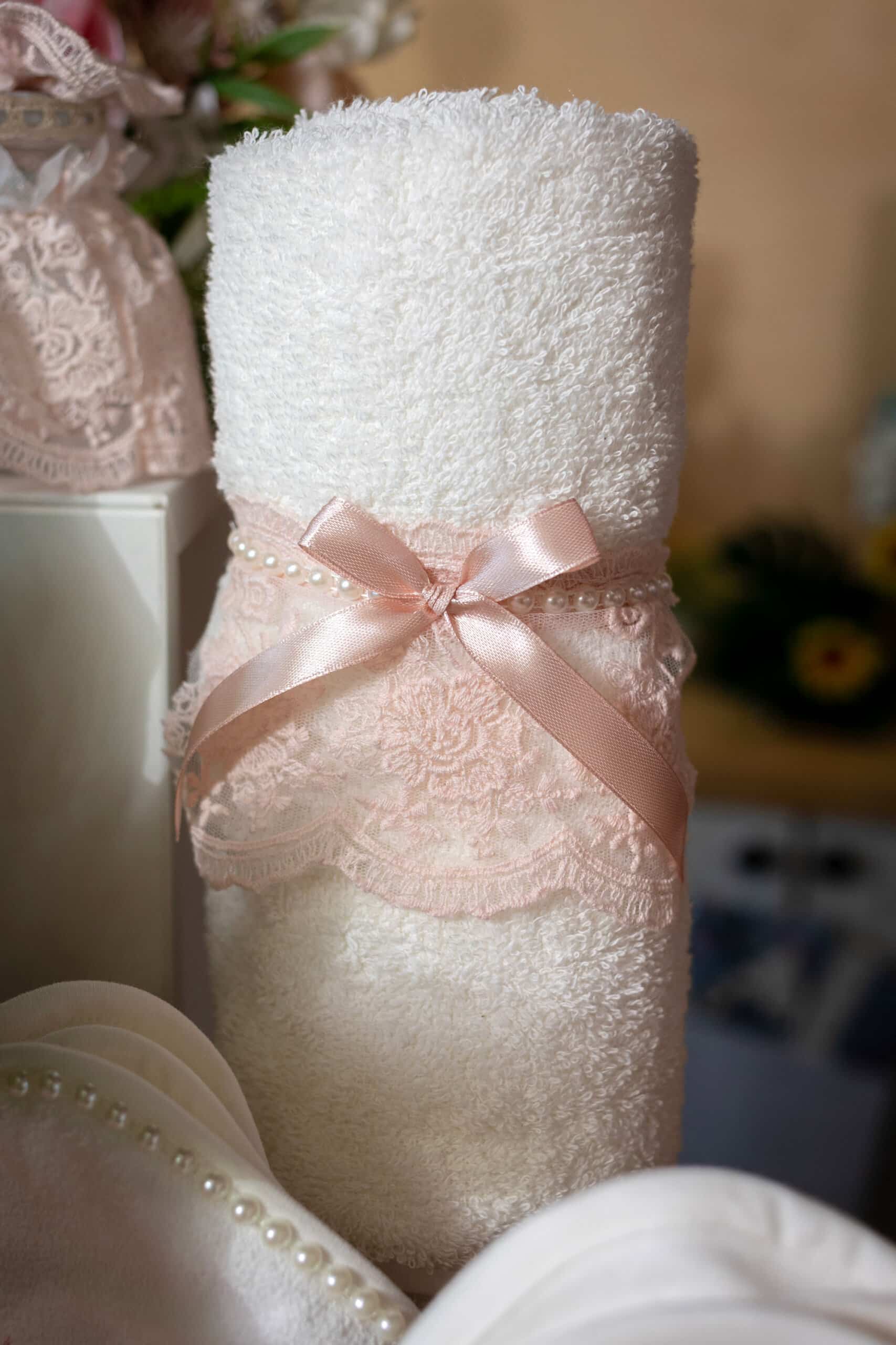 Set complet botez (trusou) - Catherine - roz - mânecă scurtă 13 Set complet botez (trusou) - Catherine - roz - mânecă scurtă - imagine 13