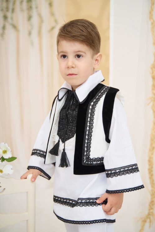 Costum tradițional - Grigore - imagine 6