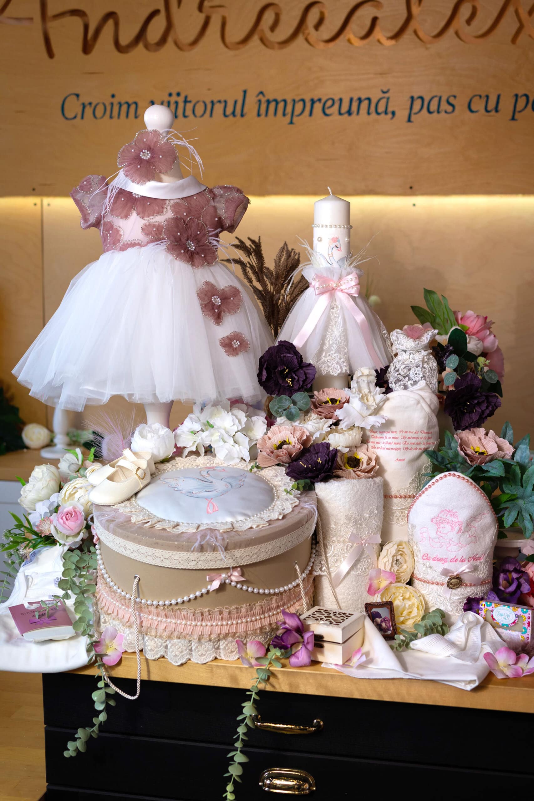 Set complet botez (trusou) - Gloria - roz vintage 1 Set complet botez (trusou) - Gloria - roz vintage