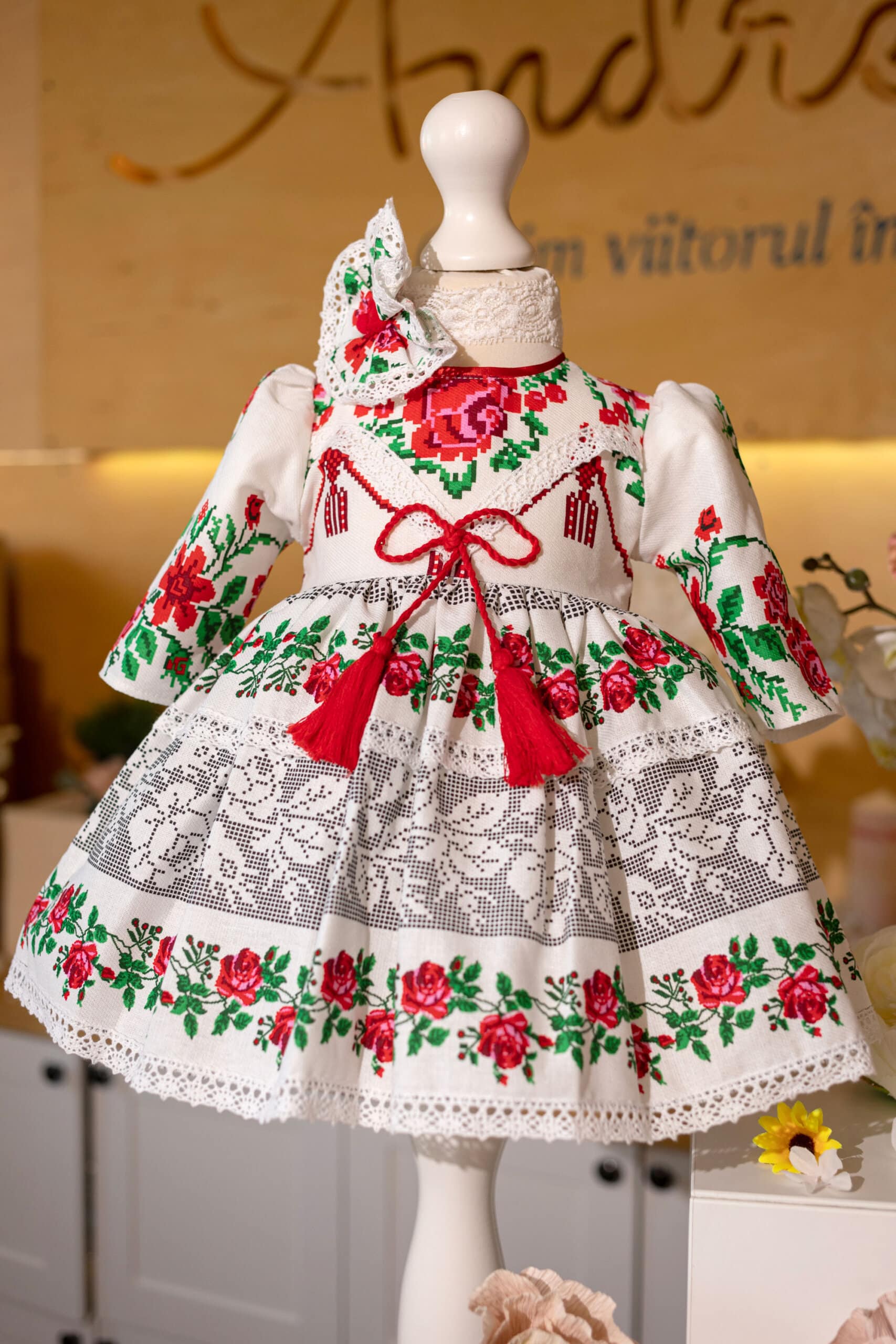 Rochiță Ivana - imprimeu inspirație tradițională - mânecă lungă 4 Rochiță Ivana - imprimeu inspirație tradițională - mânecă lungă - imagine 4