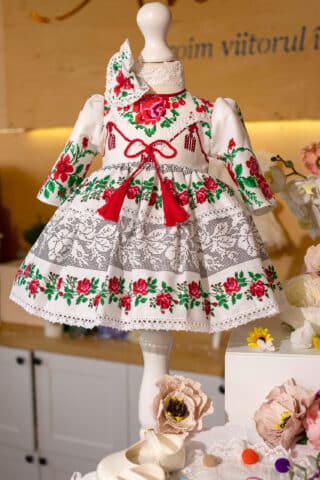 rochie-botez-fete-traditionala-ivana