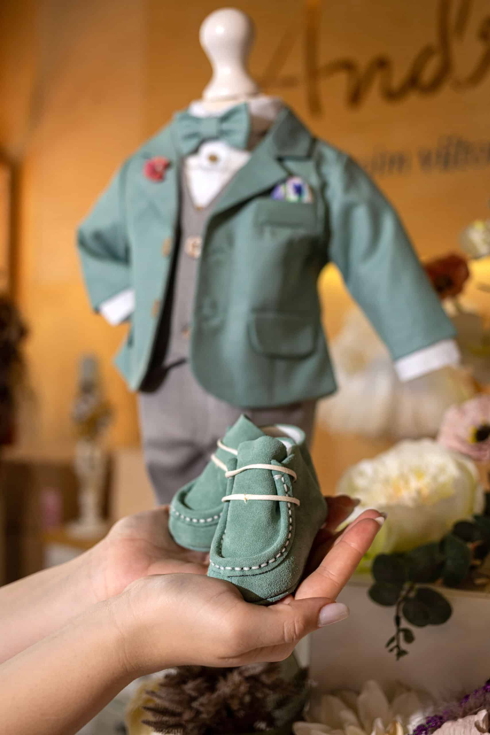 Set complet botez (trusou) - Sebastian - verde mentă 4 Set complet botez (trusou) - Sebastian - verde mentă - imagine 4