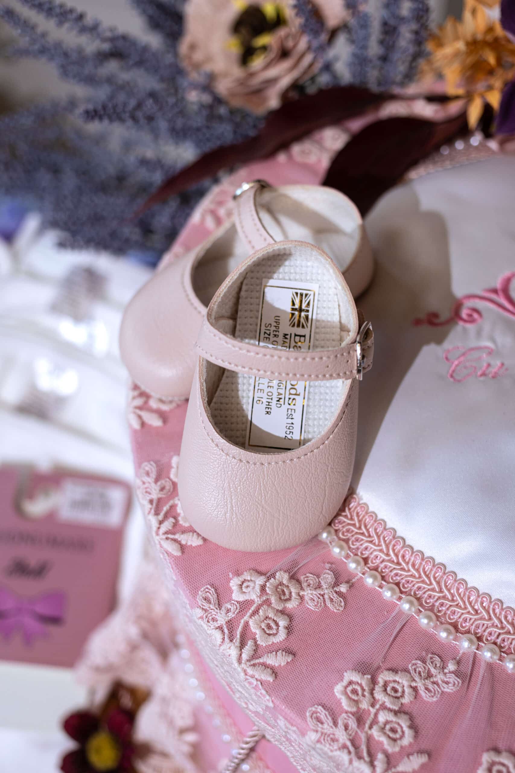 Set complet botez (trusou) - Catherine - roz - mânecă lungă 20 Set complet botez (trusou) - Catherine - roz - mânecă lungă - imagine 20