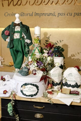 Set complet botez (trusou) - tematică Jungle cu Jachetă Leon - verde