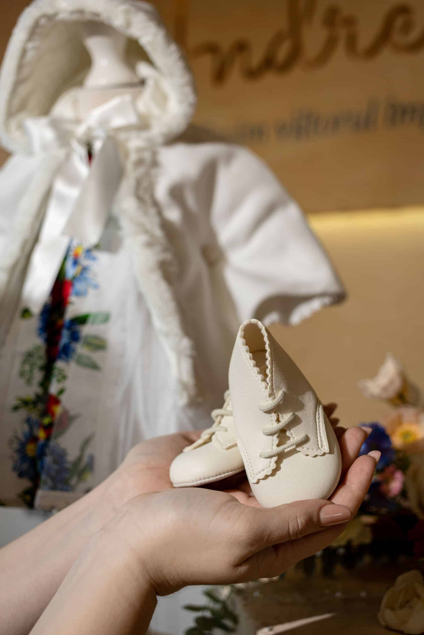 Set Capă ivoire +Ana roșu 4 Set Capă ivoire +Ana roșu - imagine 4