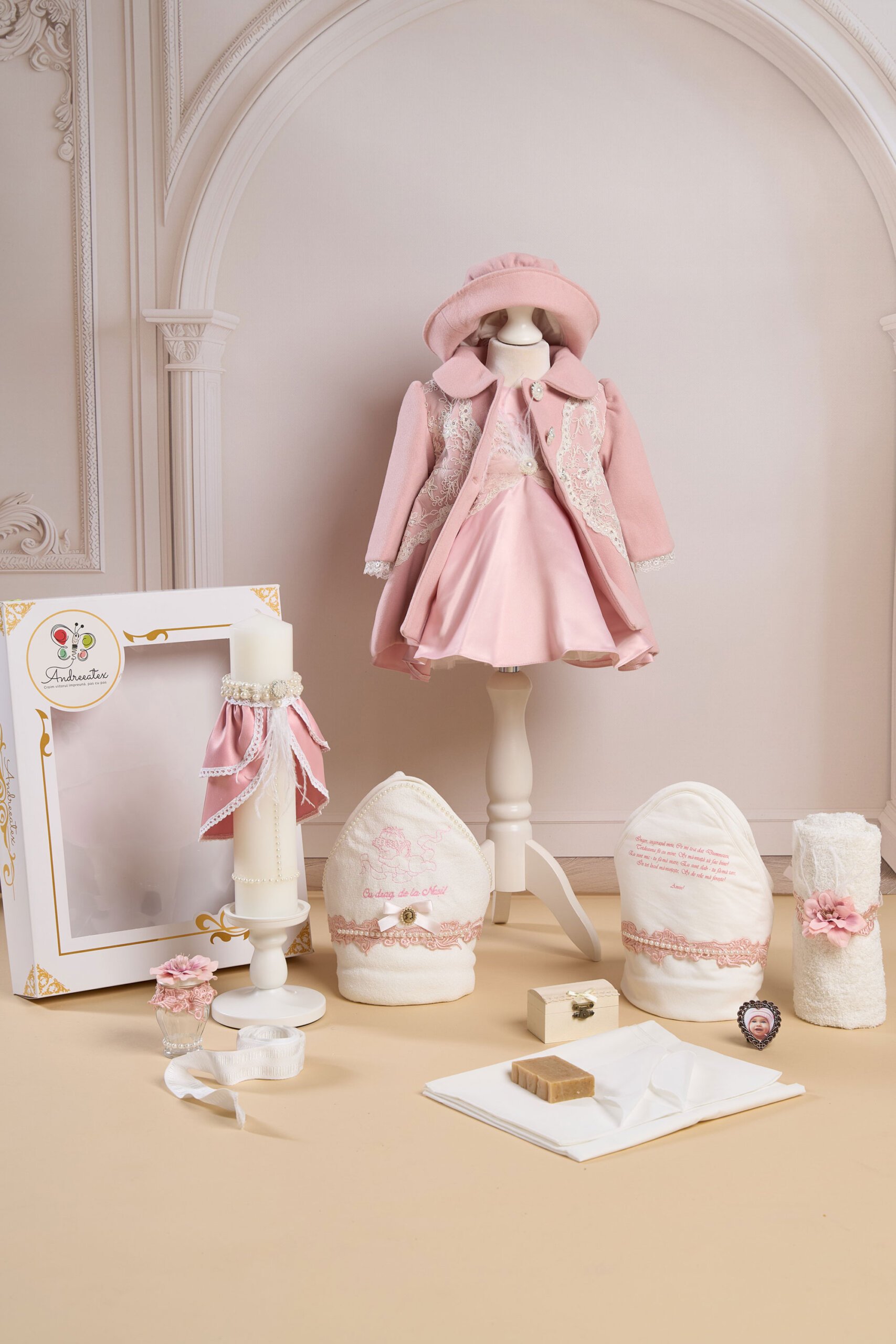 Set Clarissa roz + Trusou + Lumânare 1 Set Clarissa roz + Trusou + Lumânare