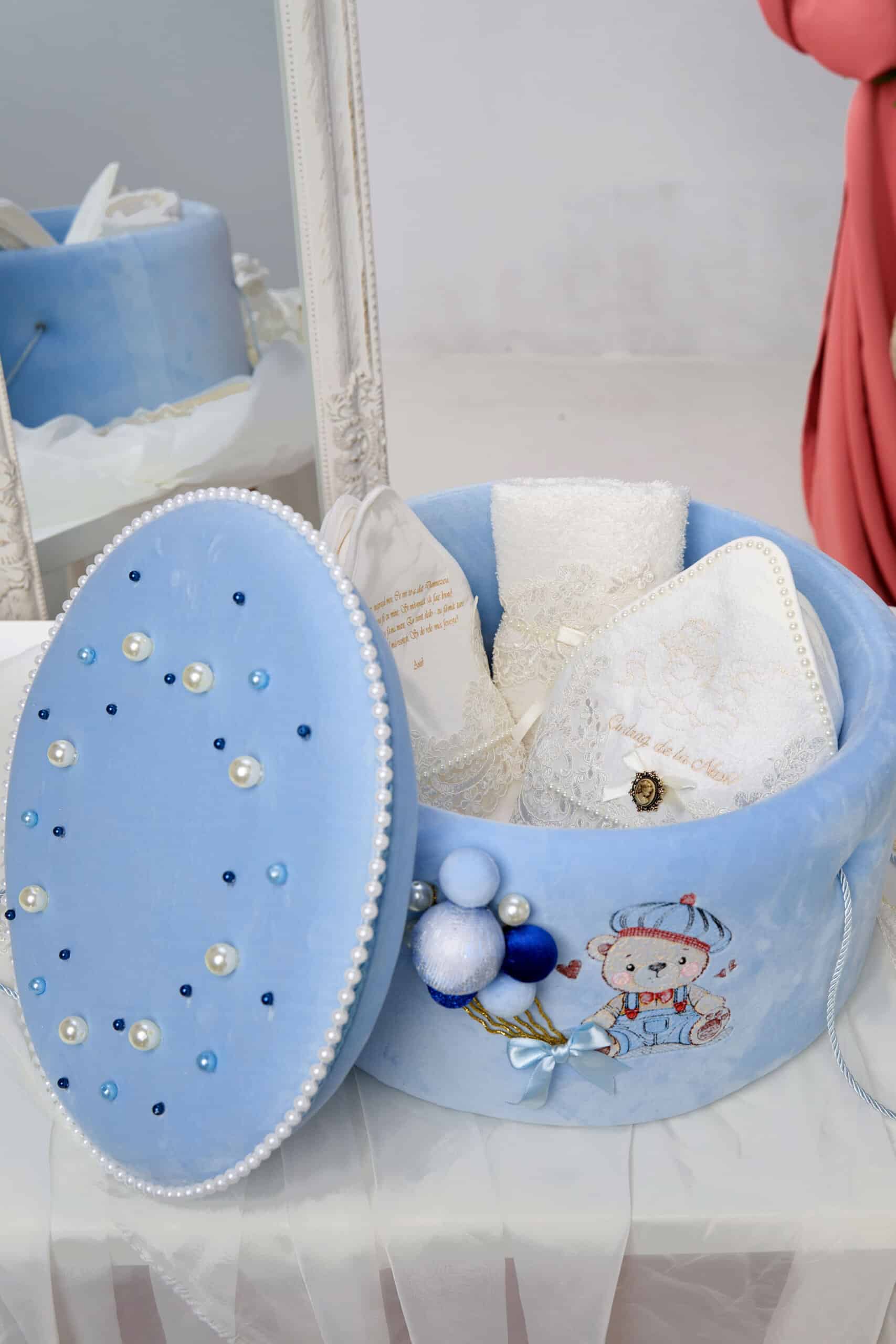 Cufăr capitonat Ursuleț cu baloane - bleu - Dimensiune XXL, Model Deluxe Capitonat 6 Cufăr capitonat Ursuleț cu baloane - bleu - Dimensiune XXL, Model Deluxe Capitonat - imagine 6