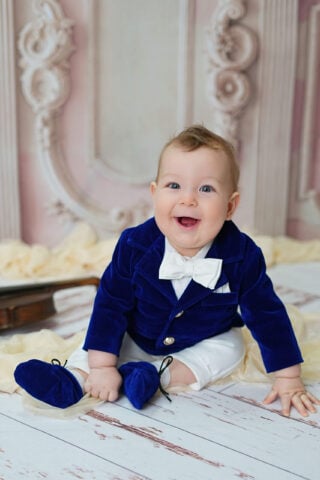 costum-botez-bleumarin-catifea-cu-bretele-anghel-9