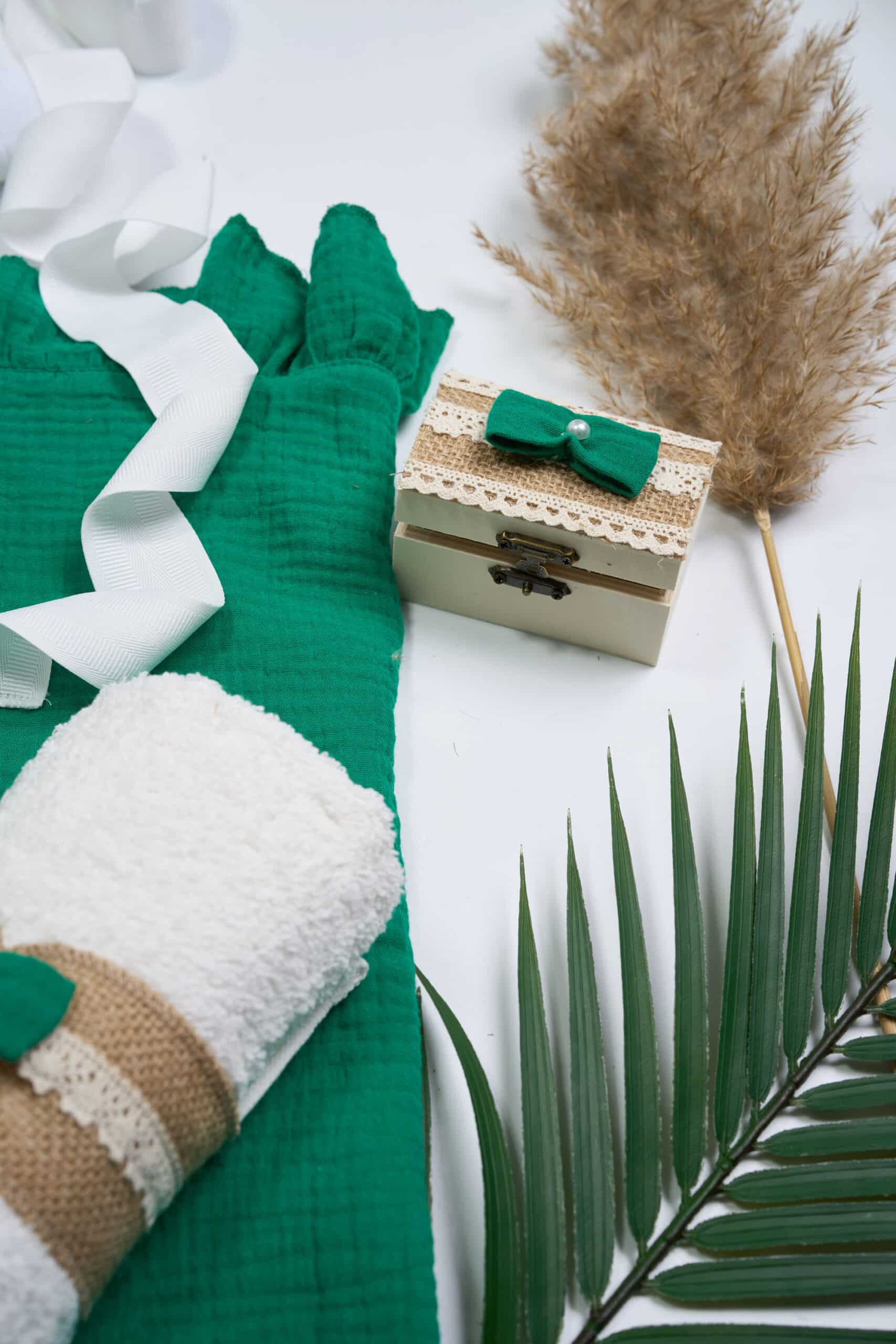 Trusou Muselină botez - verde 4 Trusou Muselină botez - verde - imagine 4