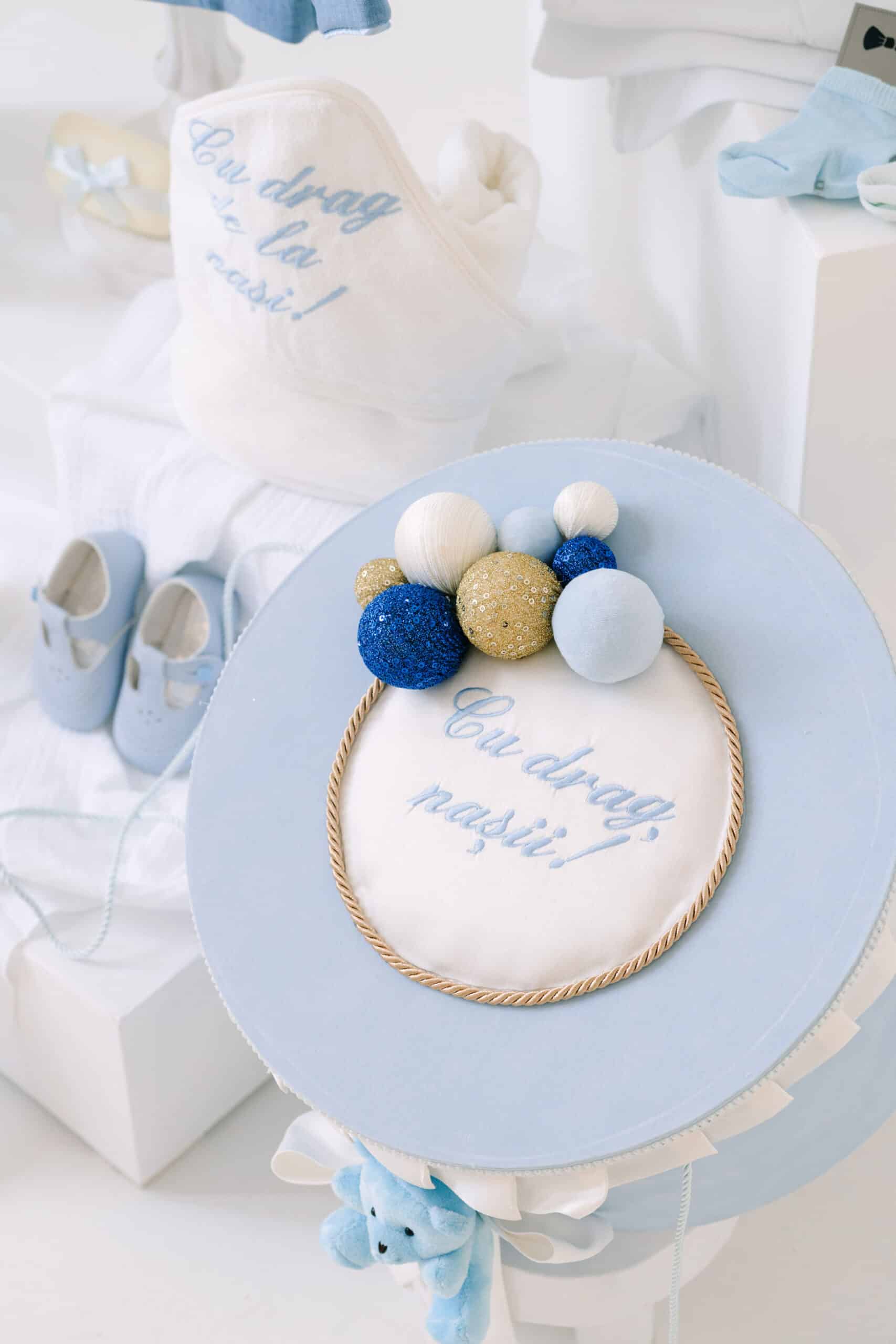 Set complet botez (trusou) - Noah - albastru 4 Set complet botez (trusou) - Noah - albastru - imagine 4