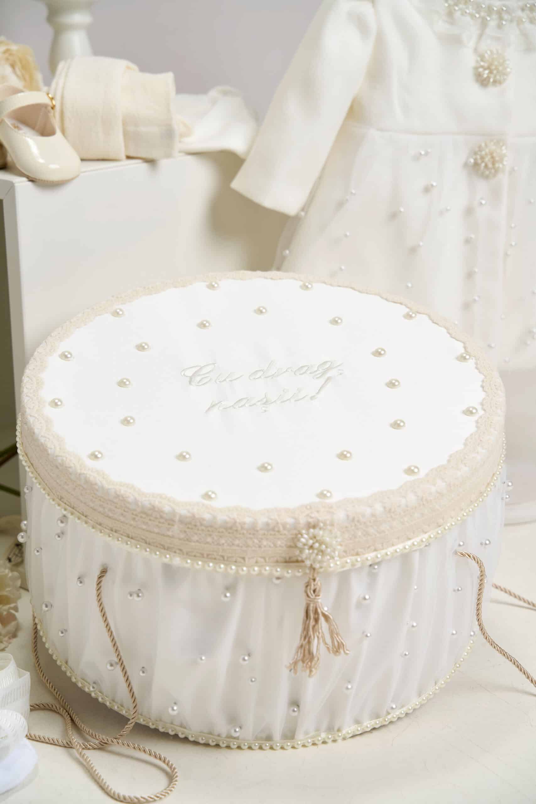 Set botez complet botez (trusou) - Olympia - ivoire - Varianta 2 13 Set botez complet botez (trusou) - Olympia - ivoire - Varianta 2 - imagine 13