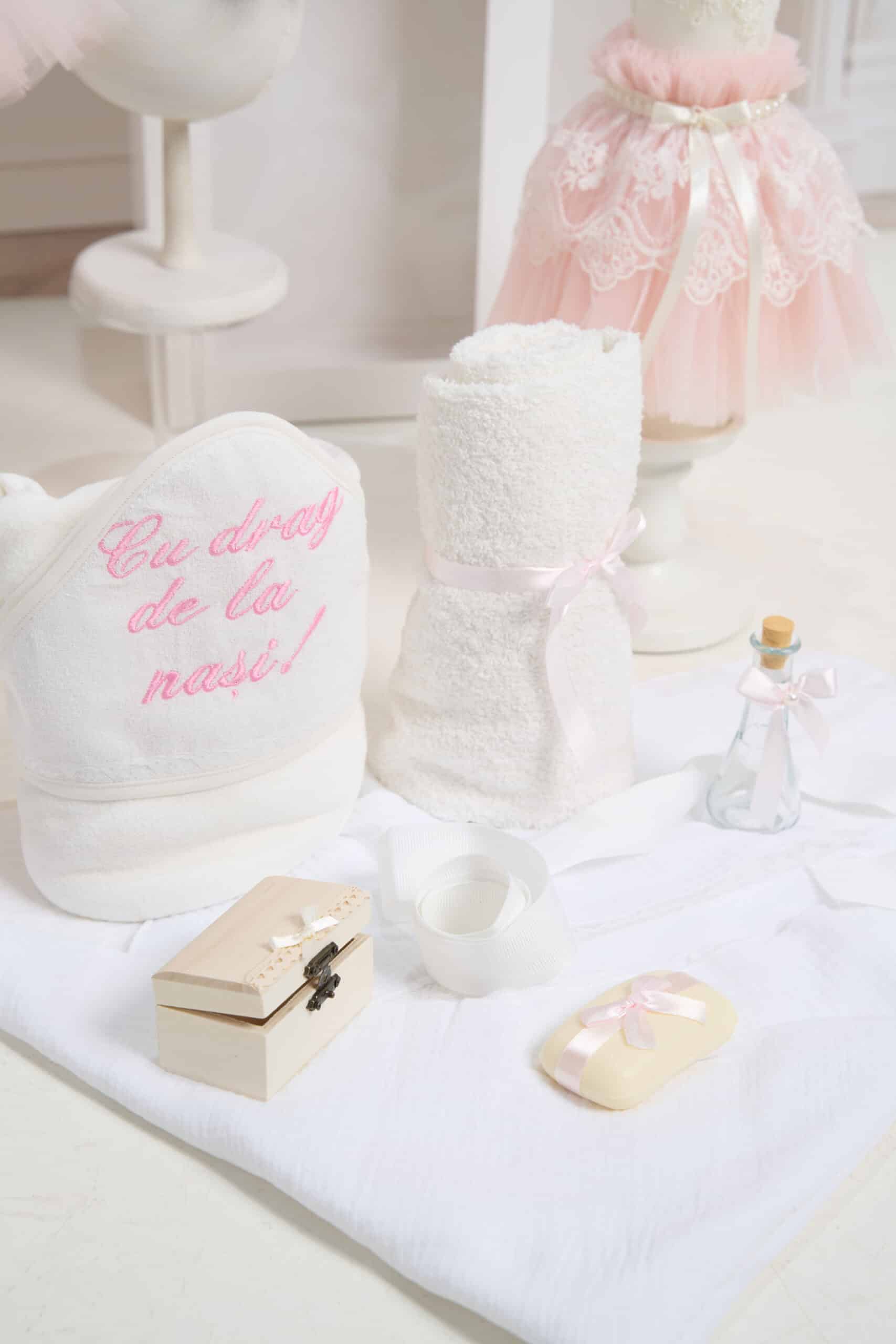 Set Fete Rose Barbie + Trusou + Lumânare 3 Set Fete Rose Barbie + Trusou + Lumânare - imagine 3