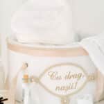 Cufăr buretat din catifea pufoasă - bej