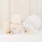 Pachet botez -20% REDUCERE – Cufăr buretat + Trusou PureBebe - bej