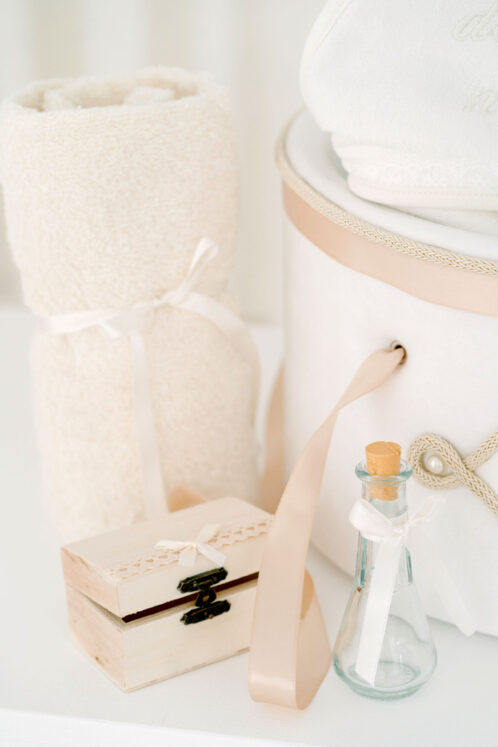 Pachet botez -20% REDUCERE – Cufăr buretat + Trusou PureBebe - bej - imagine 3