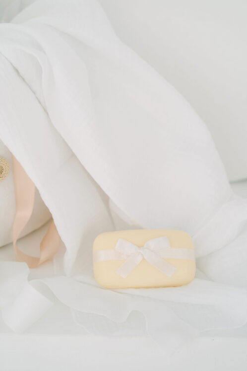 Pachet botez -20% REDUCERE – Cufăr buretat + Trusou PureBebe - bej - imagine 4