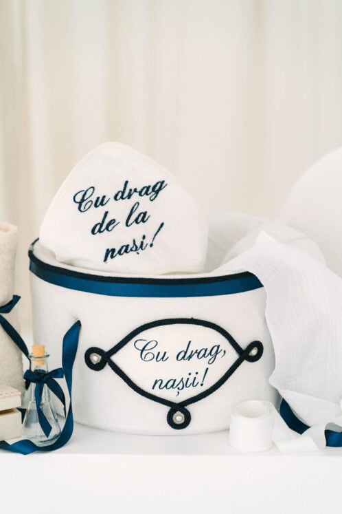 Pachet botez -20% REDUCERE – Cufăr buretat + Trusou PureBebe - bleumarin - imagine 2