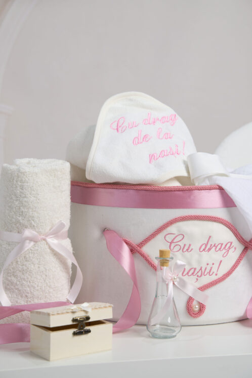 Pachet botez -20% REDUCERE – Cufăr buretat + Trusou PureBebe - roz - imagine 2