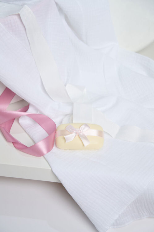 Pachet botez -20% REDUCERE – Cufăr buretat + Trusou PureBebe - roz - imagine 5