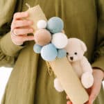 Lumânare Botez A31 - Ceară Naturală Fagure cu Ursuleț și Baloane - Vanilla