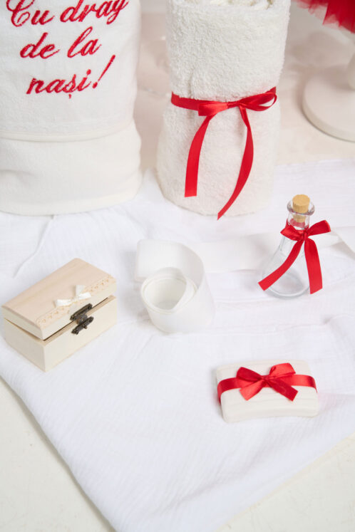 Set Fete Red + Trusou + Lumânare - imagine 9