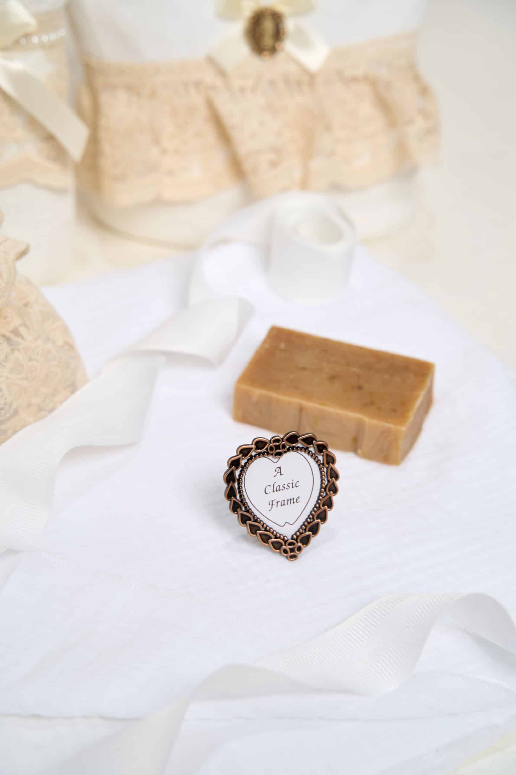 Set Iris + Trusou + Lumânare - ivoire 4 Set Iris + Trusou + Lumânare - ivoire - imagine 4