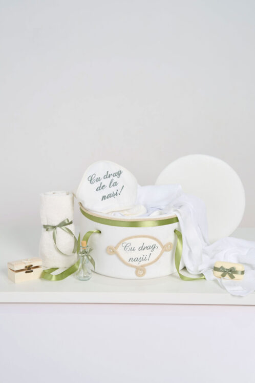 Pachet botez -20% REDUCERE – Cufăr buretat + Trusou PureBebe - olive