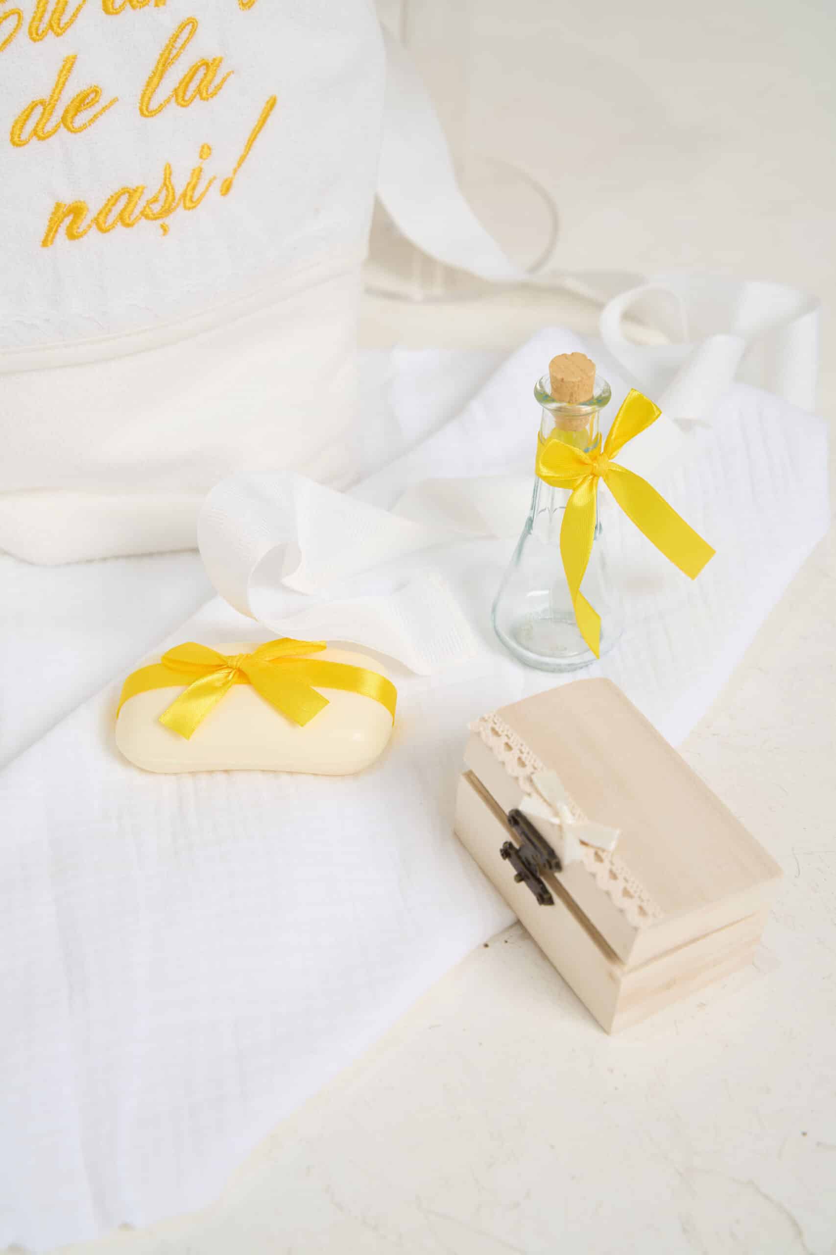 Set Arabella Galben + Trusou + Lumânare 3 Set Arabella Galben + Trusou + Lumânare - imagine 3