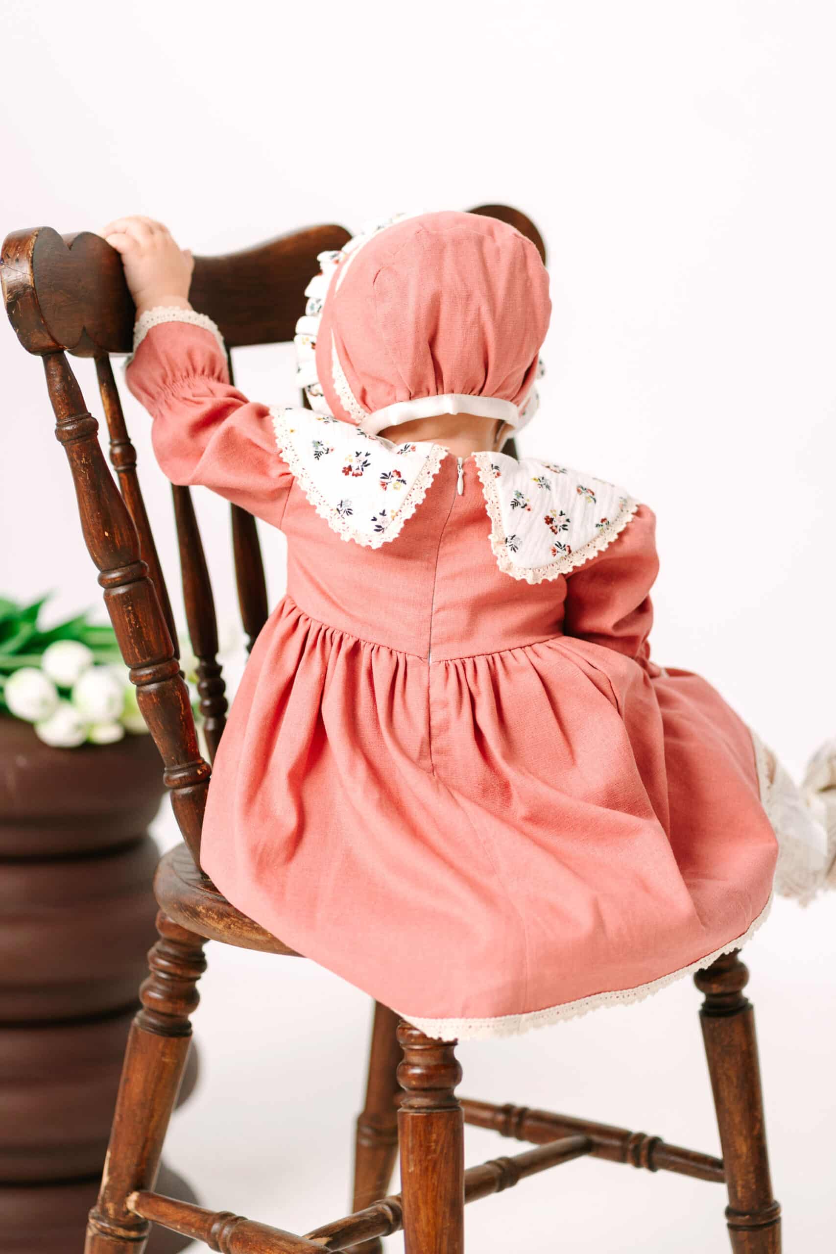 Set botez fete 3 piese - Pavlova - roz Pudră 3 Set botez fete 3 piese - Pavlova - roz Pudră - imagine 3