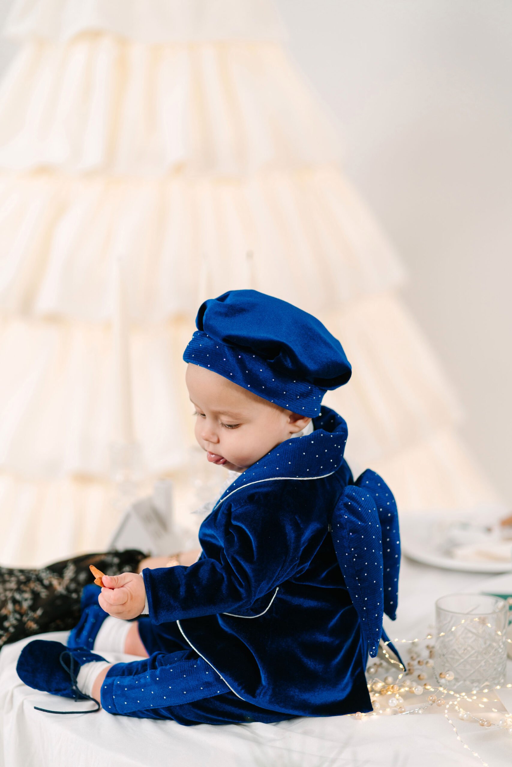 Costum botez cu Aripi - Serafim - albastru royal 7 Costum botez cu Aripi - Serafim - albastru royal - imagine 7