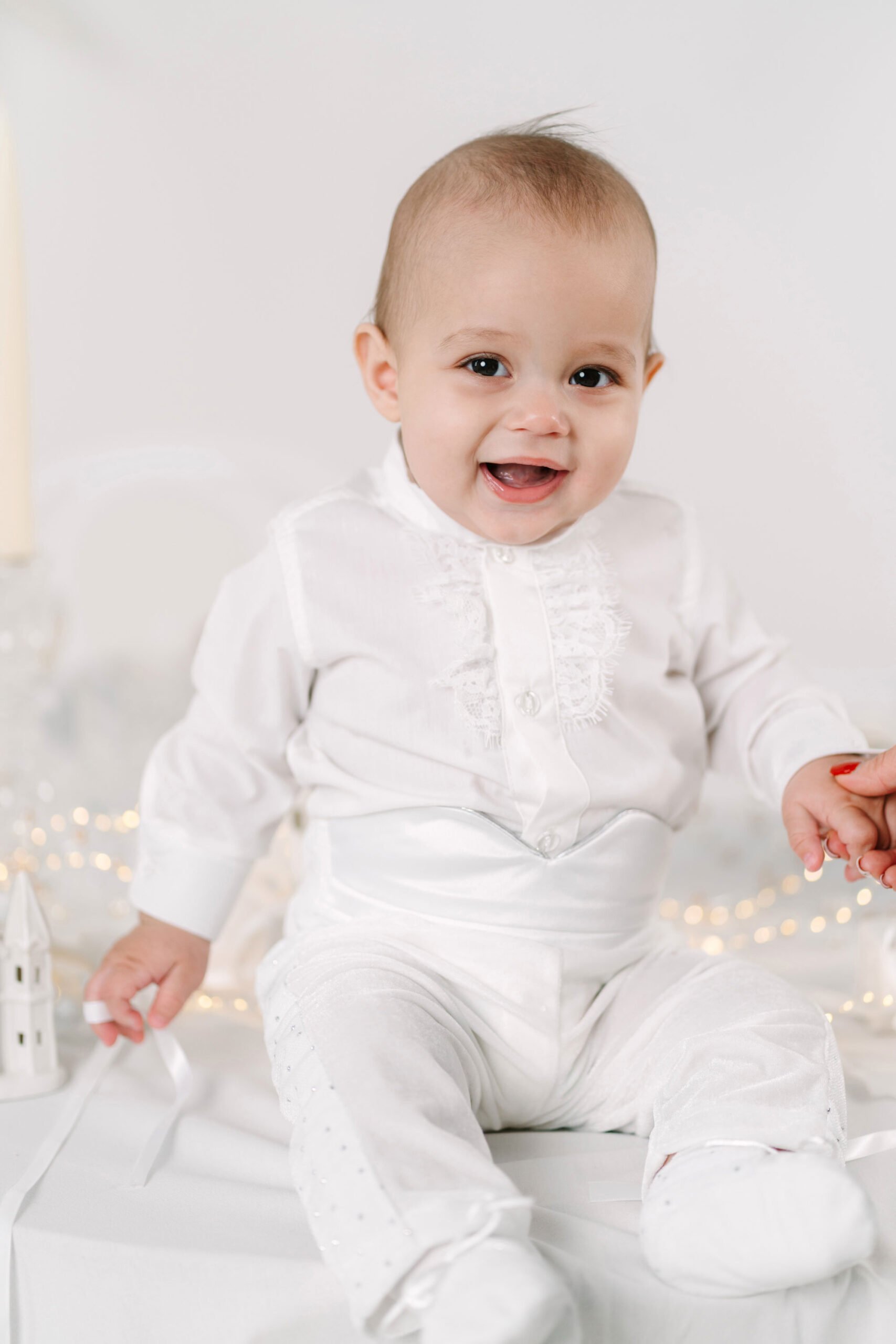 Costum botez cu Aripi - Serafim - alb 3 Costum botez cu Aripi - Serafim - alb - imagine 3