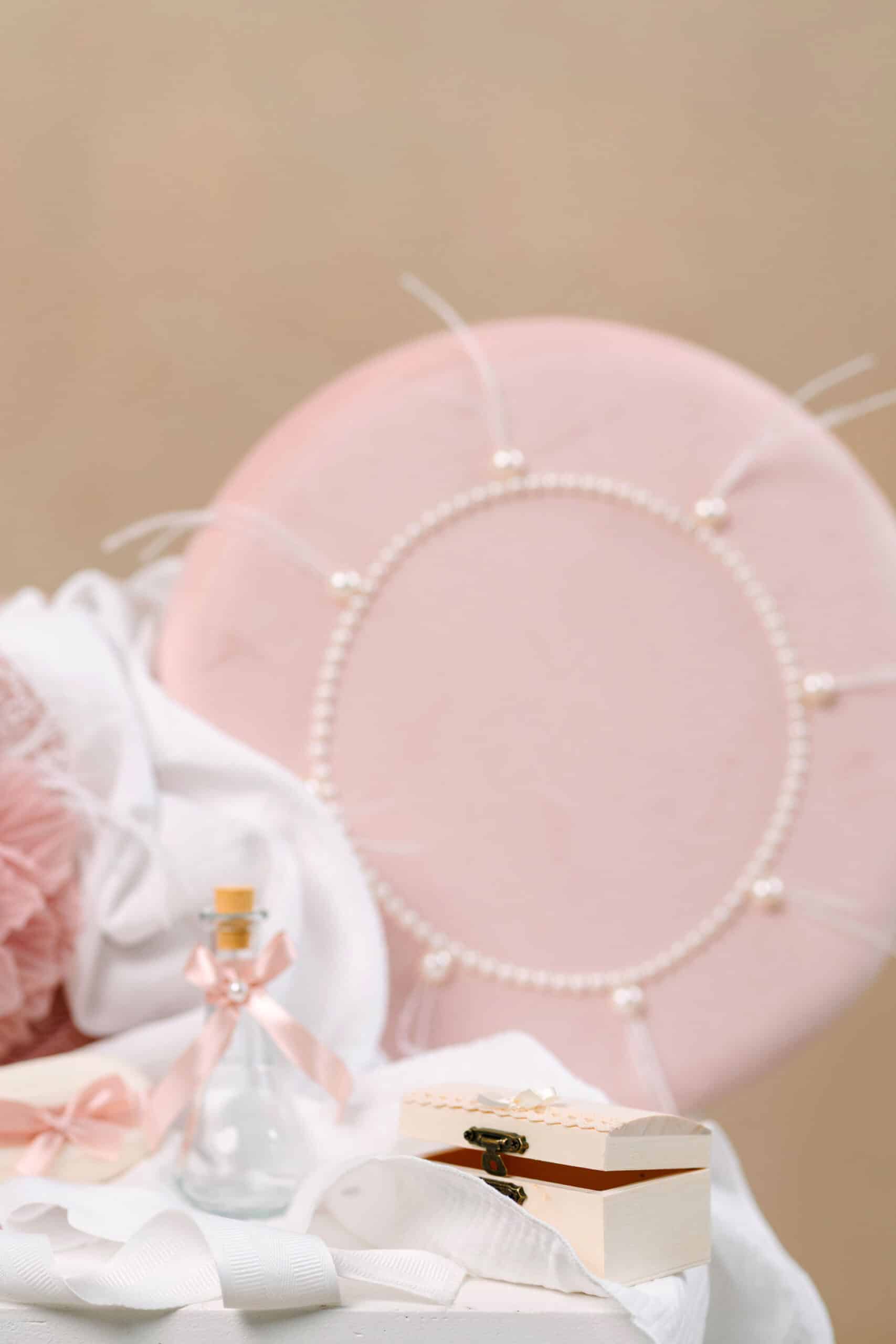 Pachet botez -20% REDUCERE – Cufăr FLOARE buretat + Trusou PureBebe - roz 6 Pachet botez -20% REDUCERE – Cufăr FLOARE buretat + Trusou PureBebe - roz - imagine 6