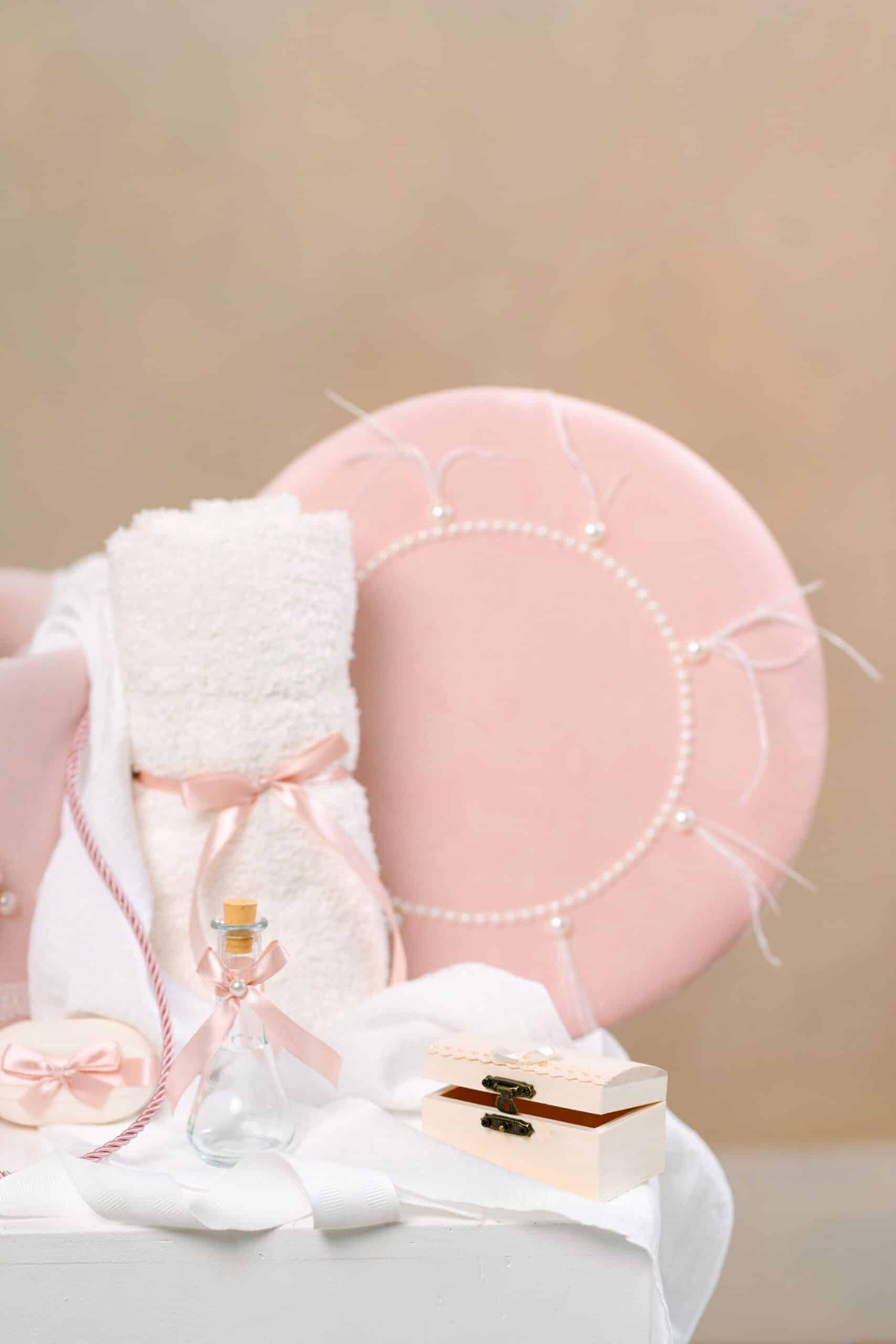 Pachet botez -20% REDUCERE – Cufăr FUNDĂ buretat + Trusou PureBebe - roz 3 Pachet botez -20% REDUCERE – Cufăr FUNDĂ buretat + Trusou PureBebe - roz - imagine 3