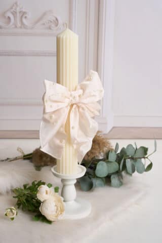 Lumânare botez A33 cu fundă elegantă și perle - grej