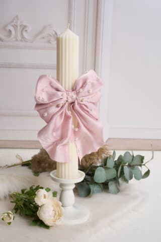 Lumânare botez A33 cu fundă elegantă și perle - roz