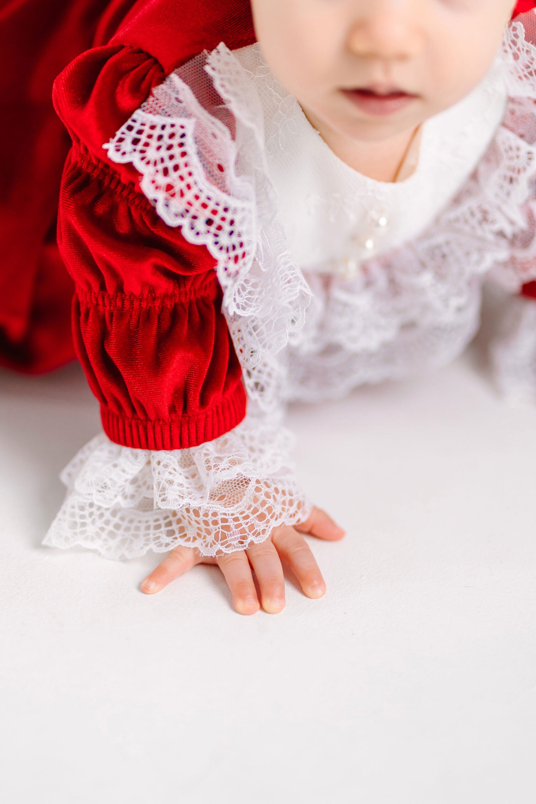 Rochie Crăciun Rosalie pentru bebeluși - roșu 2 Rochie Crăciun Rosalie pentru bebeluși - roșu - imagine 2