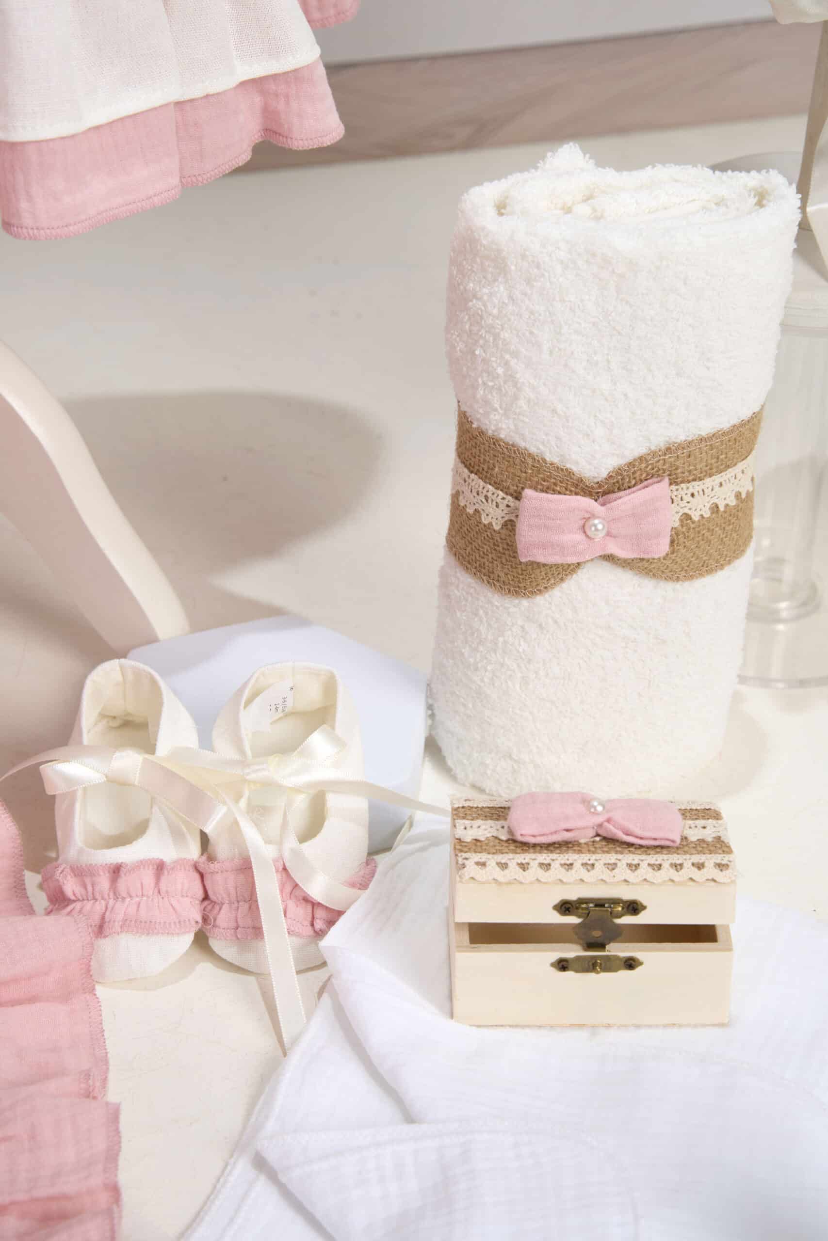 Set esențial botez Petit Coeur și Capă + Trusou + Lumânare - ivoire 10 Set esențial botez Petit Coeur și Capă + Trusou + Lumânare - ivoire - imagine 10