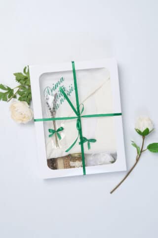 Set Cutie “Prima Băiță cu Nașii” Verde